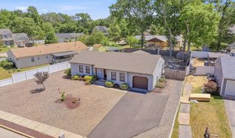 60 Pelican Dr, Bayville, NJ 08721
