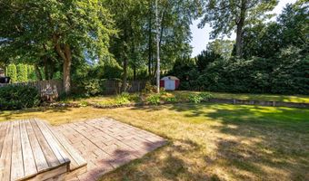 76 Country Ln, Bristol, CT 06010