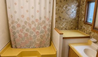 23 Skyline Dr, Ashville, OH 43103