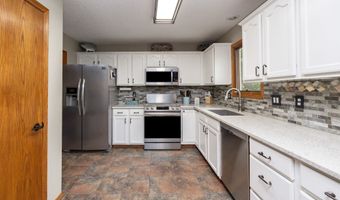 2610 NW 17th St, Ankeny, IA 50023