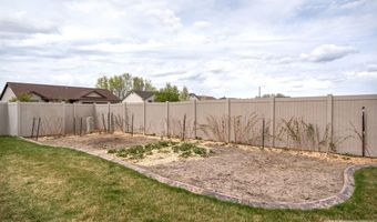 890 Dell Rd, Chubbuck, ID 83202