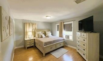 18 Calef St 1, Cranston, RI 02920