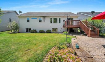 2744 W COMMONWEALTH Ct, Appleton, WI 54914