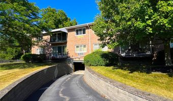 31 Park Lane Ct, Amherst, NY 14221