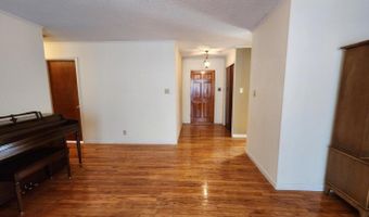 1506 Ridgeway Cir, Athens, TN 37303