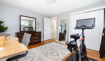 50 Dogwood Ln, Bristol, CT 06010