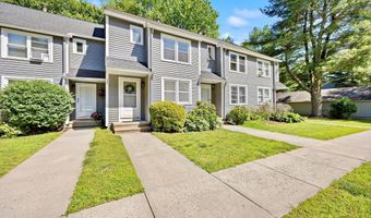 135 Fairway Dr 135, Cheshire, CT 06410