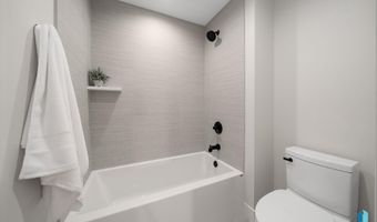 1517 W Autumn Cir, Brandon, SD 57005