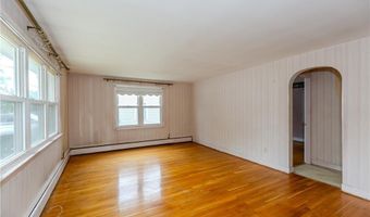80 Westwood Rd, North Smithfield, RI 02896