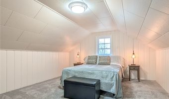 1872 Pickle Rd, Akron, OH 44312