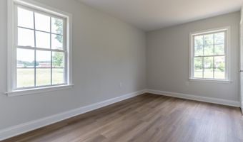12491 CLINTON HEIGHTS Dr, Ashland, VA 23005