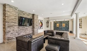 25046 Greyhawk Dr, Adel, IA 50003