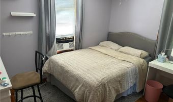 9 Cannon St, Cranston, RI 02920