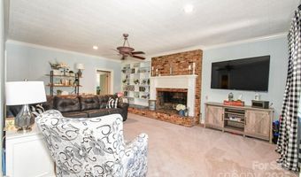 711 Yadkin St, Albemarle, NC 28001