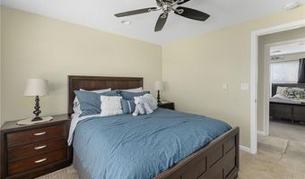 136 Corporate Pl, Middletown, RI 02842