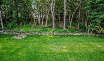 18 Oak Hill Ave, North Smithfield, RI 02896
