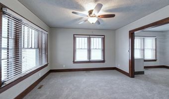 411 W Chestnut Ave, Arkansas City, KS 67005