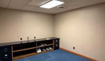 111 N Hall St, Algona, IA 50511