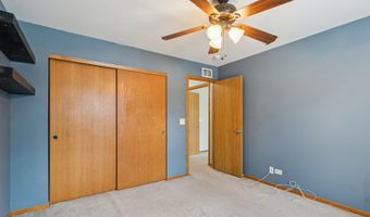 197 E Old Mill Trl, Antioch, IL 60002