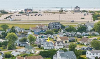 64 Burnside Ave, Narragansett, RI 02882