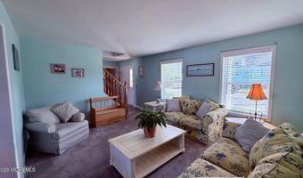 6 Spring St, Beachwood, NJ 08722