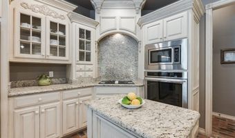7908 NW 48th St, Bethany, OK 73008