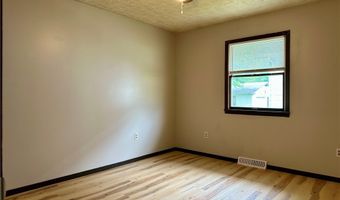 4823 Dunsmore Ave, Ashtabula, OH 44004
