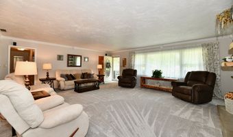 1910 Ivy Dr, Anderson, IN 46011