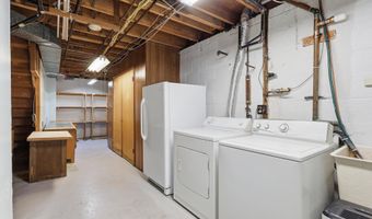 8532 CANTERBURY Dr, Annandale, VA 22003