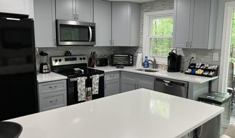 42 Hillcrest Dr, Albrightsville, PA 18210