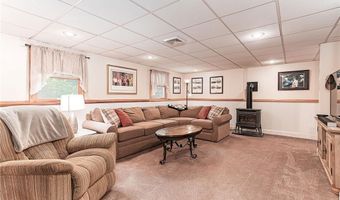 180 Mesa Dr, North Kingstown, RI 02852