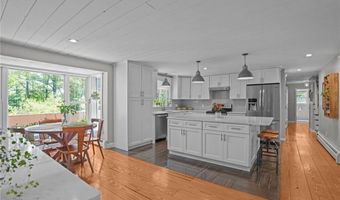 3 Cynthia Rd, Lincoln, RI 02865