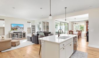 144 COWBIRD St, Lake Frederick, VA 22630