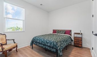 1592 Grayhawk Dr, Basehor, KS 66007
