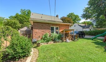 228 Kenwick Dr, Akron, OH 44313