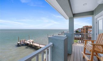 317 Bayview Dr, Aransas Pass, TX 78336
