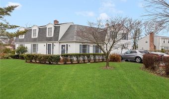 6 Lake Dr, North Providence, RI 02904