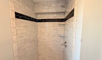 83 Academy St, Andover, NJ 07801