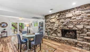 16 Canterbury Dr, Arden, NC 28704