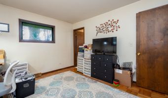 874 Hillandale Dr, Antioch, IL 60002