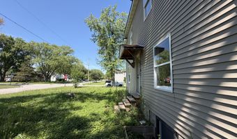 1301 Garland St, Allouez, WI 54301