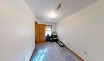 136 Lock Ln, Alum Creek, WV 25003
