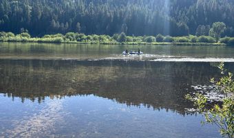 16 Smiths Ferry Dr, Cascade, ID 83611