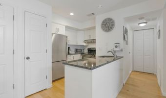 30 Tansy Ct, Bedminster, NJ 07921