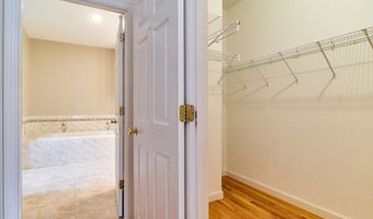 12 Braeburn Ln 12, Ashland, MA 01721