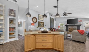 1043 LAKESIDE Dr, Apopka, FL 32712