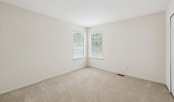 4274 Hillside Dr, Ann Arbor, MI 48105
