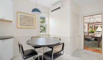 14 Greenough Pl B, Newport, RI 02840