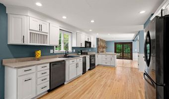 41 Gault Rd, Bedford, NH 03110