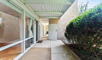 7541 SPRING LAKE Dr B-1, Bethesda, MD 20817